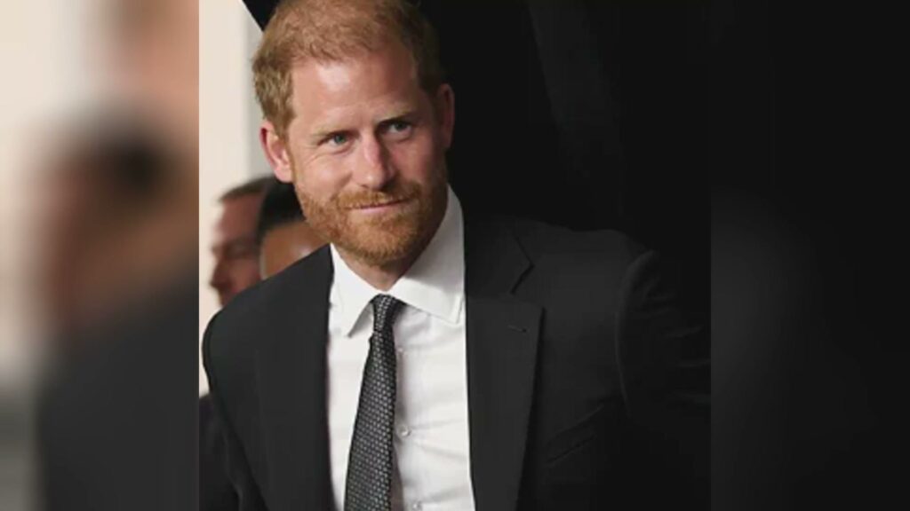 Black tie, back of the hall