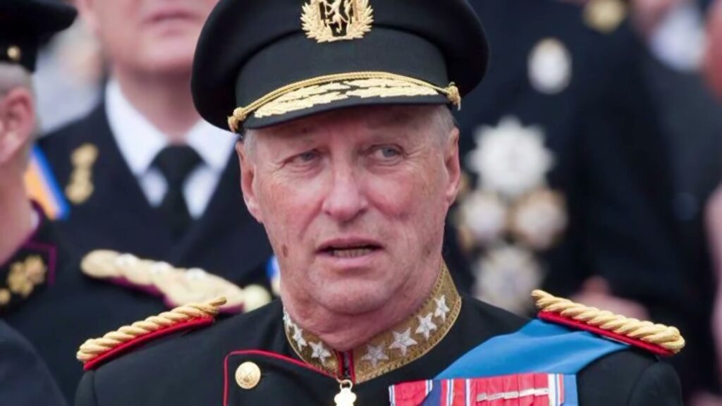 Dress uniform, eyes front