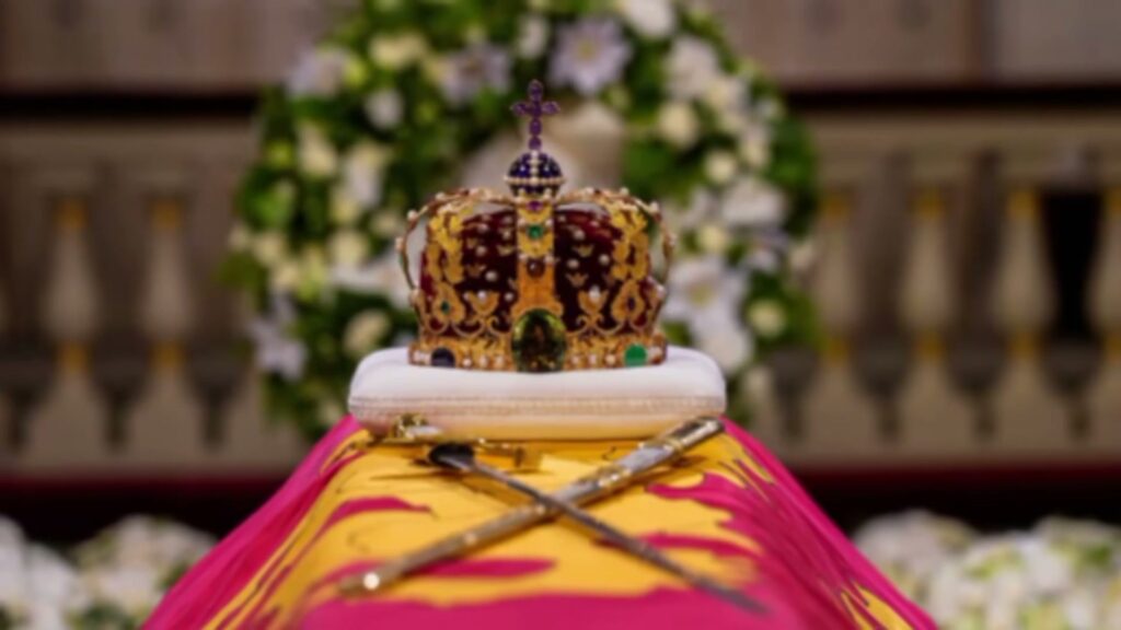 The crown on the coffin, Westminster Hall